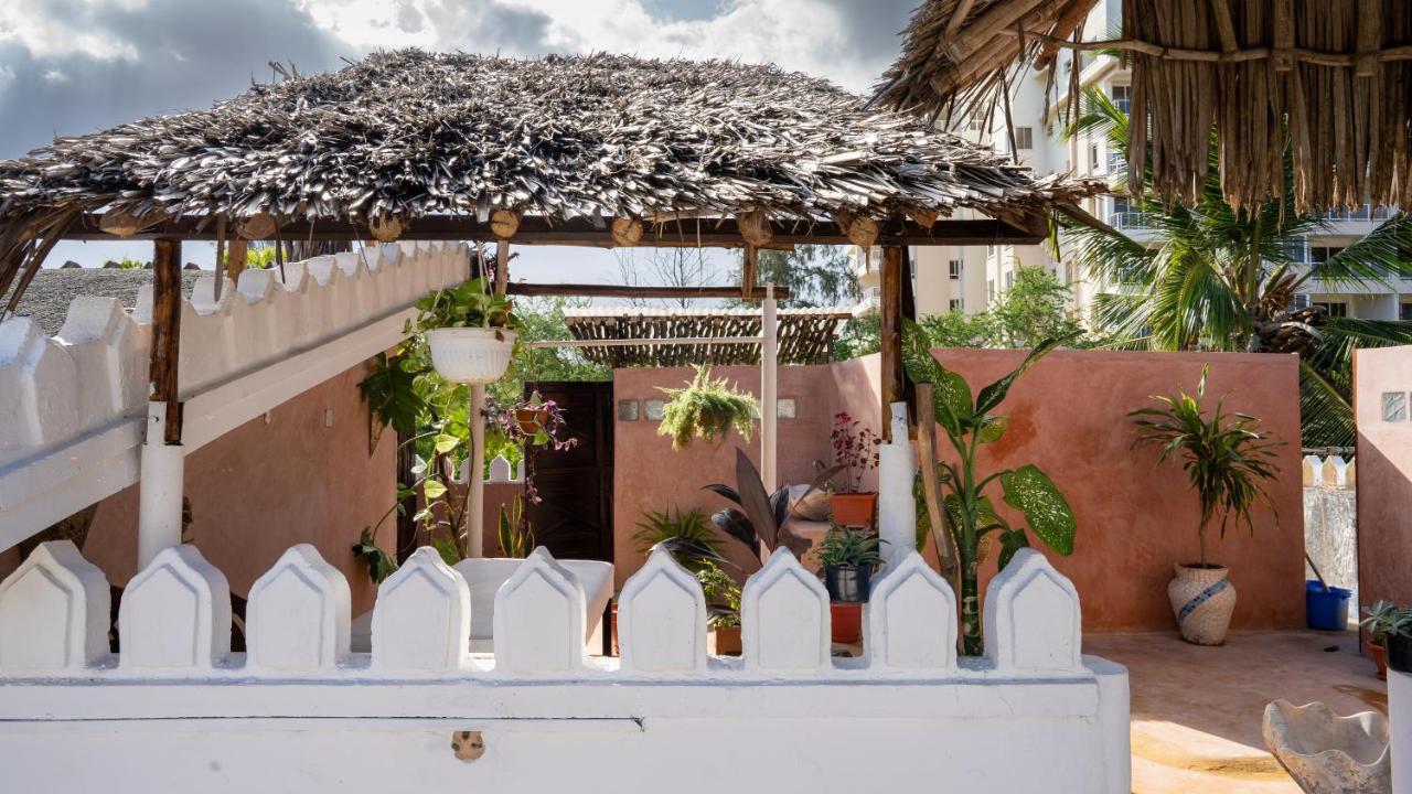 Hostel Tulia House Backpackers Mombasa Exterior foto